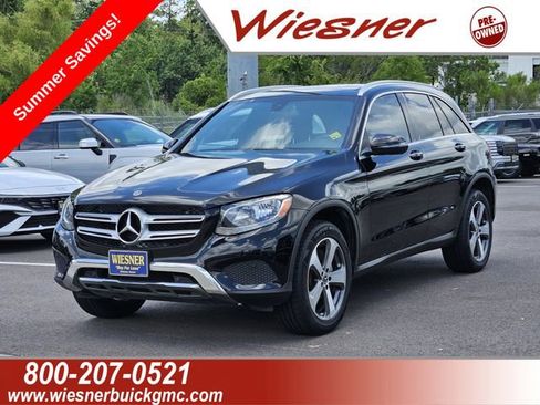 Used 2018 Mercedes-Benz GLC 300 image 1