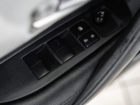 Used 2021 Toyota Corolla LE w/ Carpet Mat Package (TMS) image 30