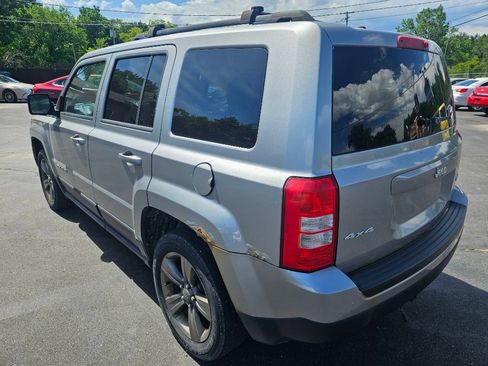 Used 2015 Jeep Patriot High Altitude AWD/4WD image 7