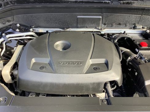 Used 2019 Volvo XC90 T5 R-Design w/ Protection Package Premier AWD/4WD image 19