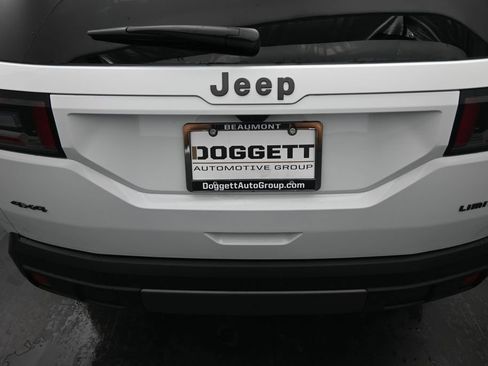 New 2026 Jeep Cherokee Limited AWD/4WD image 10
