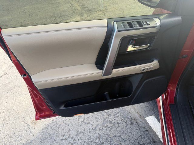 Used 2015 Toyota 4Runner Limited AWD/4WD image 14