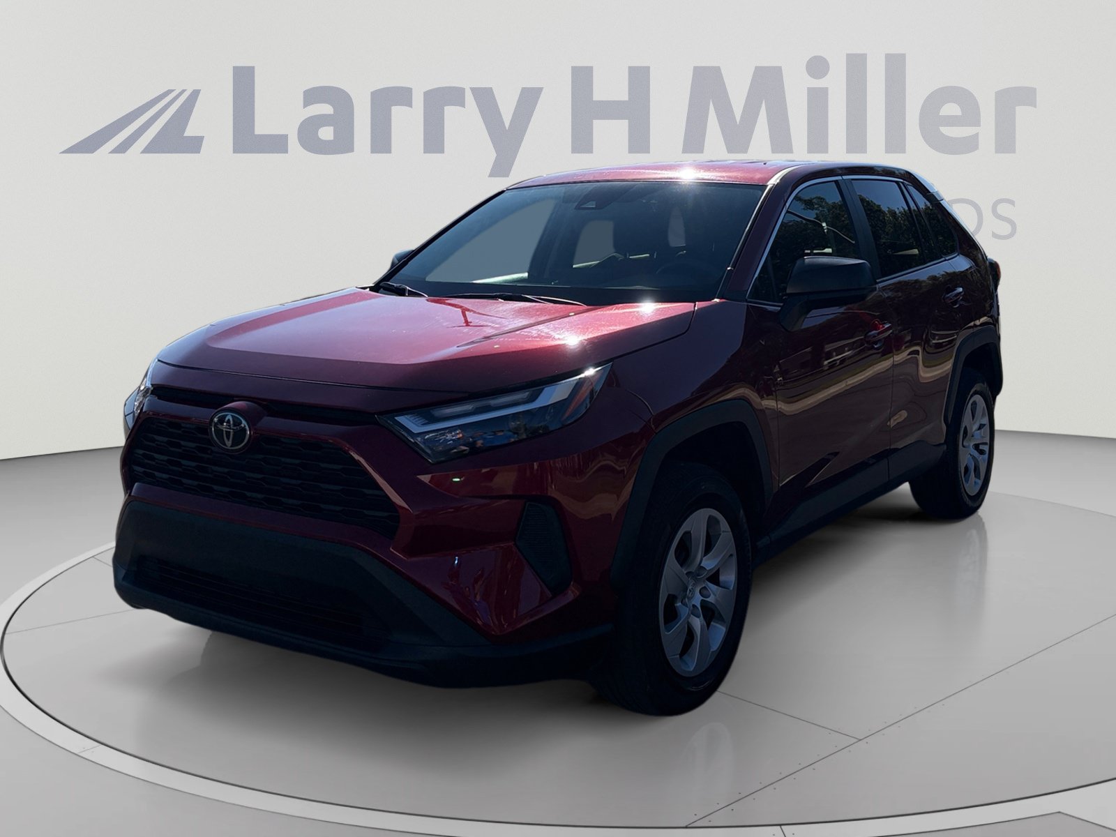 Used 2025 Toyota RAV4 LE AWD/4WD image 1