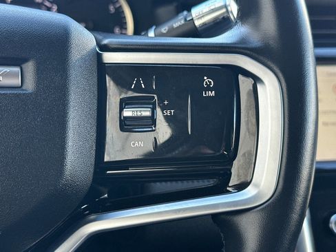 Used 2022 Land Rover Discovery Sport SE AWD/4WD image 29