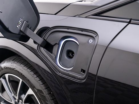 New 2026 Cadillac Optiq Sport 1 image 30