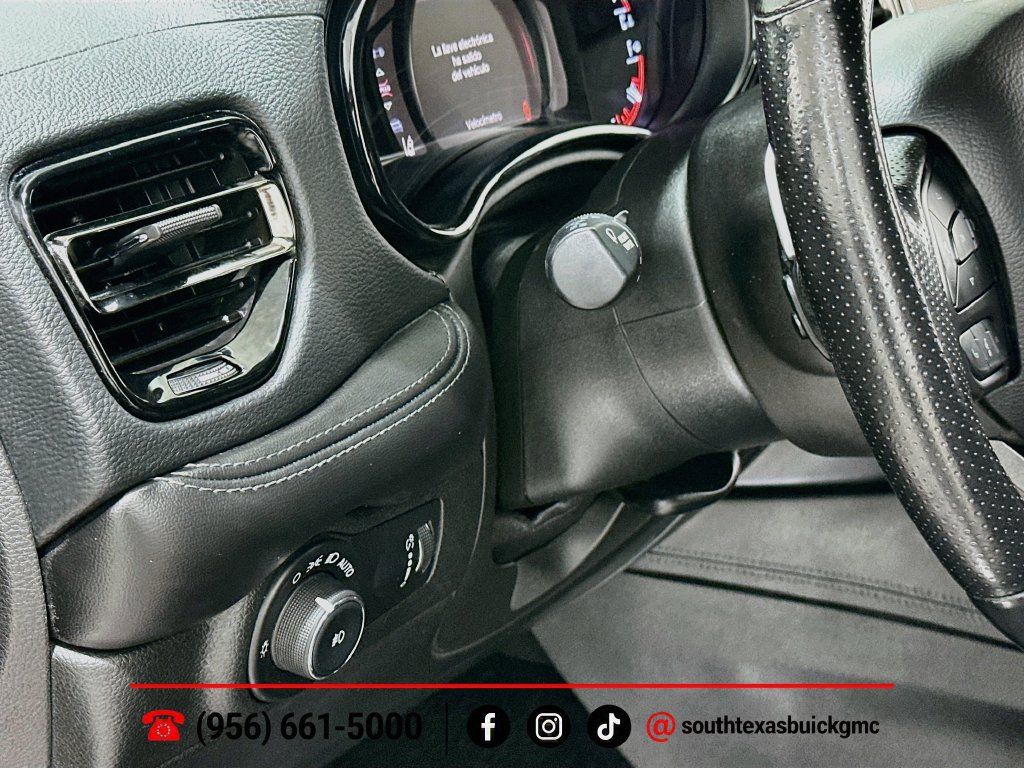 Used 2022 Dodge Durango GT RWD image 11