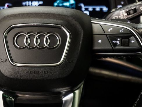 Used 2021 Audi Q8 AWD/4WD image 15