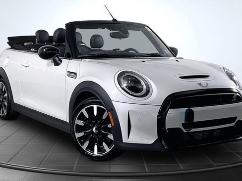 Used 2024 MINI Cooper S w/ Seaside Edition FWD image 12