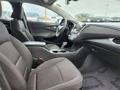 Used 2023 Chevrolet Malibu LS image 9