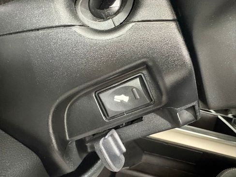 Used 2015 RAM 3500 Laramie AWD/4WD image 19