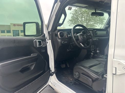 Used 2021 Jeep Gladiator Sport AWD/4WD image 5