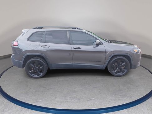 Used 2020 Jeep Cherokee Latitude Plus image 4