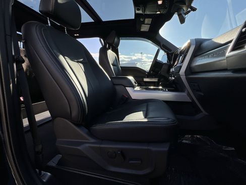 Used 2022 Ford F350 Lariat w/ Tremor Off-Road Package image 27