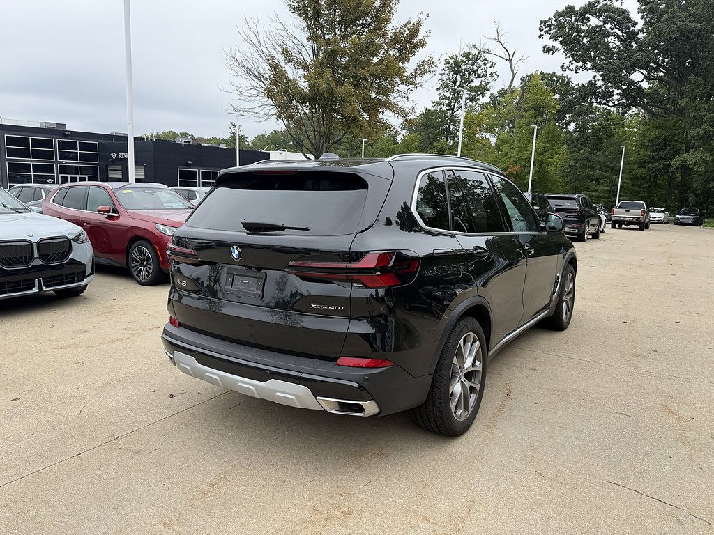 Used 2026 BMW X5 xDrive40i AWD/4WD image 3