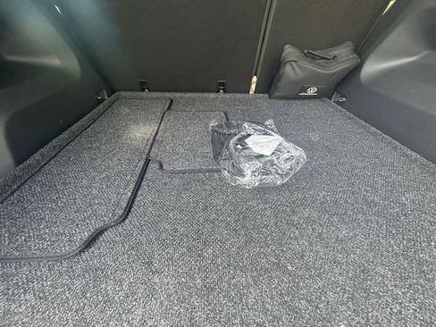 Certified 2024 Volkswagen Atlas Cross Sport SEL R-Line image 46