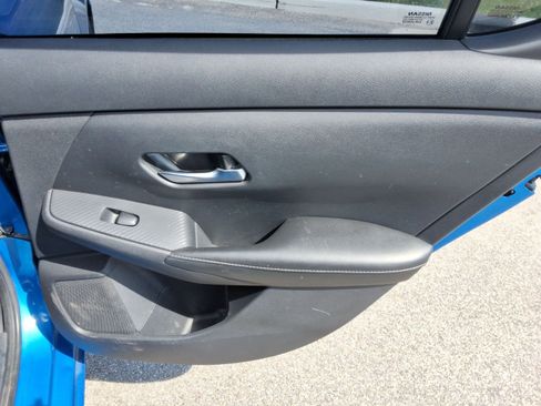 Used 2022 Nissan Sentra SV FWD image 24