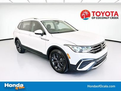 Used 2022 Volkswagen Tiguan SE w/ Panoramic Sunroof Package