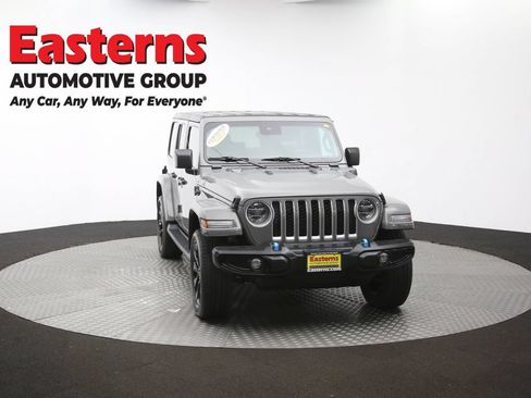 Used 2022 Jeep Wrangler Unlimited Sahara w/ Cold Weather Group AWD/4WD image 50