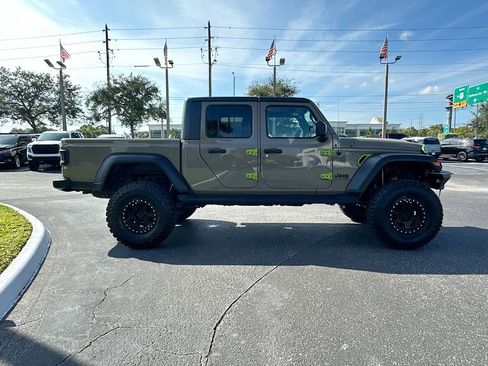 Used 2020 Jeep Gladiator Sport w/ Quick Order Package 24S image 5