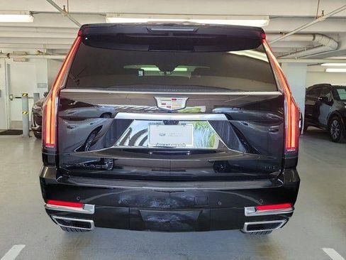Certified 2025 Cadillac Escalade Premium Luxury RWD image 5