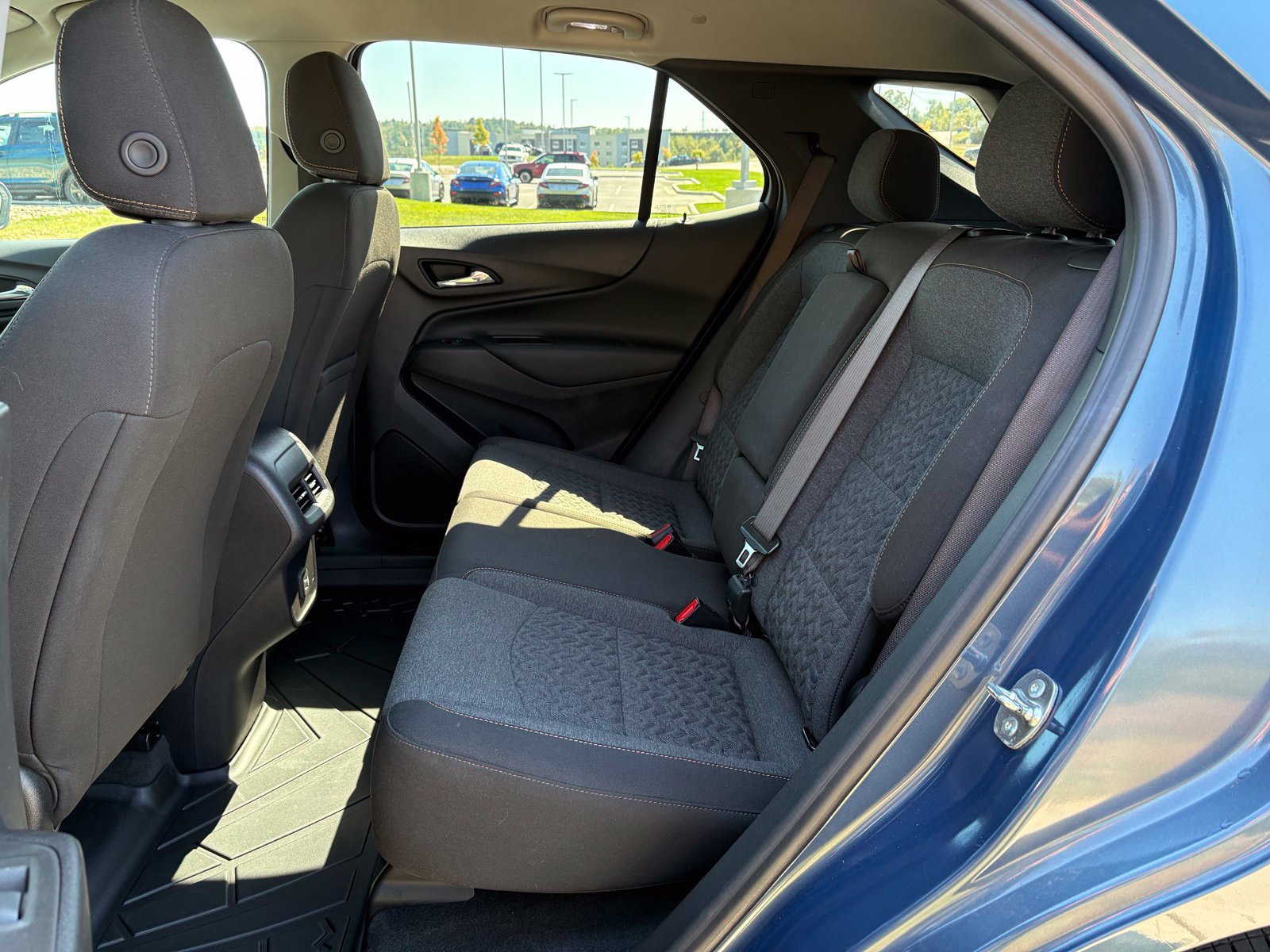 Used 2024 Chevrolet Equinox LT FWD image 30
