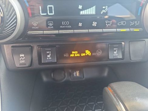 Used 2023 Toyota RAV4 SE w/ Convenience Package AWD/4WD image 19
