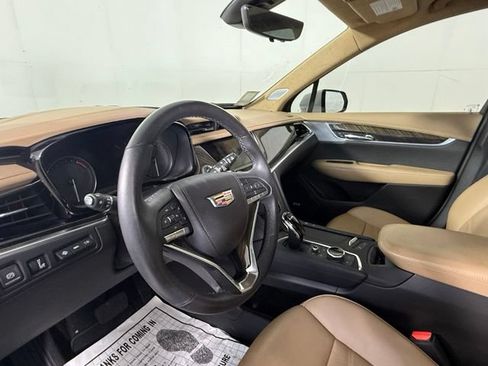 Certified 2024 Cadillac XT6 Premium Luxury w/ Platinum Package FWD image 12