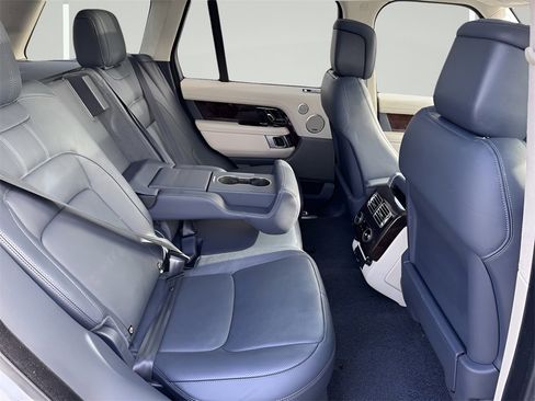 Used 2018 Land Rover Range Rover Supercharged image 32