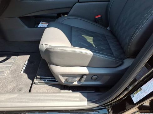 New 2026 Nissan Rogue Platinum AWD/4WD image 7