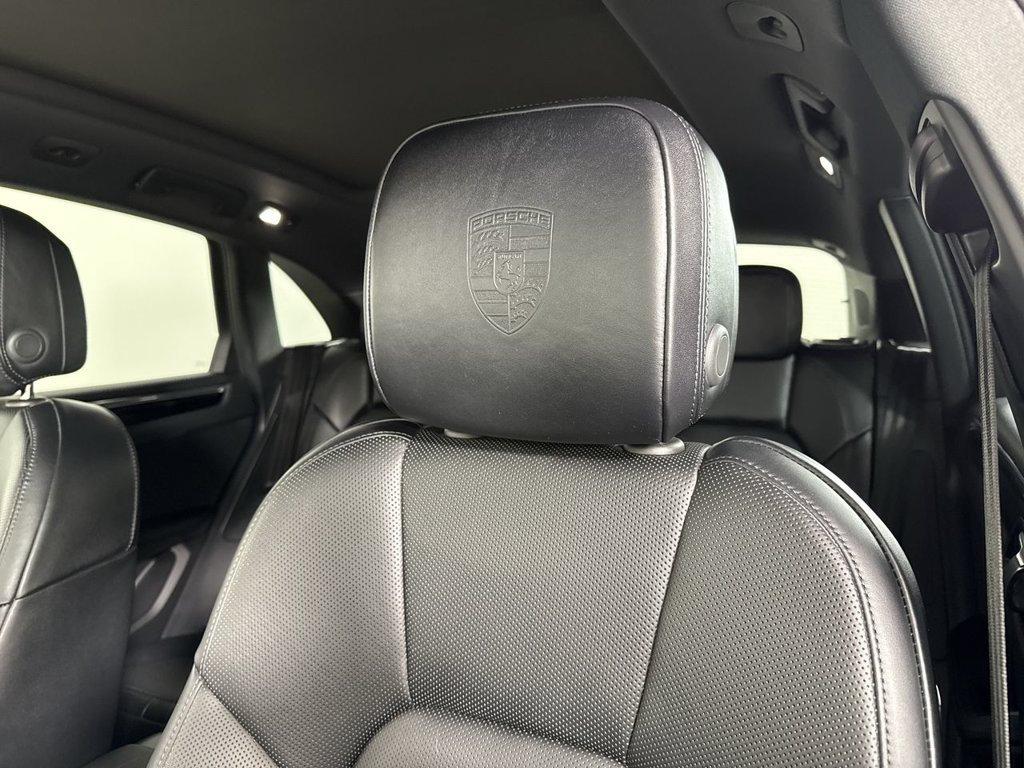 Certified 2024 Porsche Macan S AWD/4WD image 41