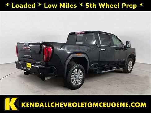 Used 2020 GMC Sierra 3500 Denali w/ Denali Ultimate Package image 5