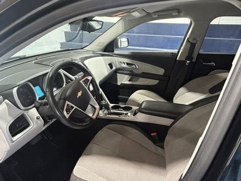 Used 2017 Chevrolet Equinox LT w/ Convenience Package FWD image 5