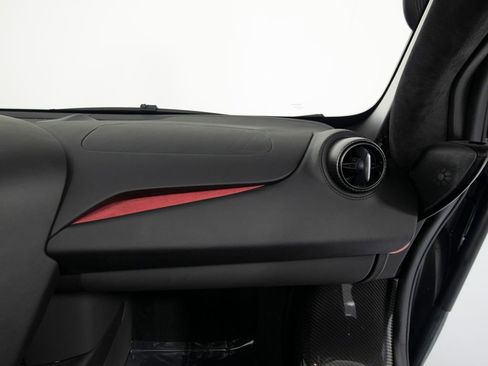 Used 2024 McLaren 750S Spider image 31