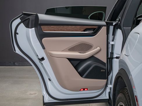 New 2026 Porsche Macan 4 Electric AWD/4WD image 30