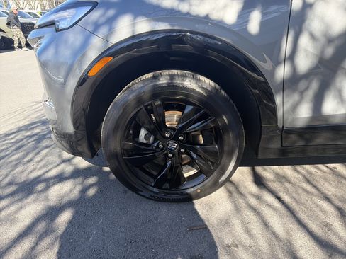 Used 2024 Buick Encore GX Sport Touring image 11