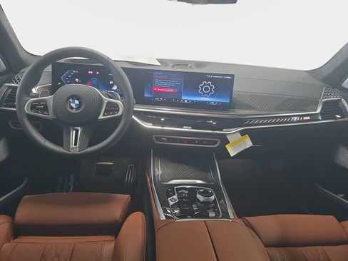 New 2026 BMW X7 M60i AWD/4WD image 7