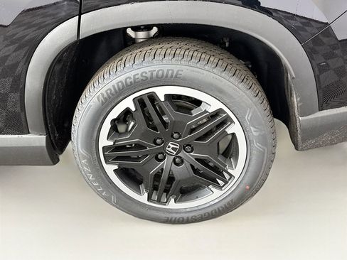 New 2026 Honda Pilot Touring image 12