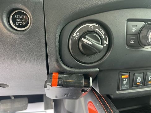Used 2023 Nissan Frontier PRO-4X w/ Pro Convenience Package image 30