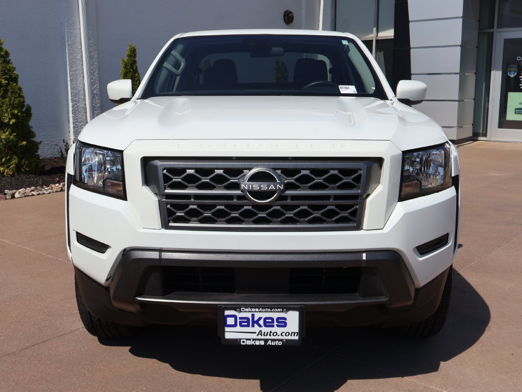 Used 2022 Nissan Frontier SV RWD image 6
