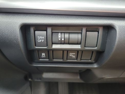 Used 2019 Subaru Crosstrek 2.0i Limited w/ Popular Package #4 image 24