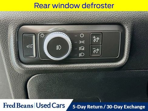 Used 2021 Ford Explorer XLT w/ Equipment Group 202A AWD/4WD image 13