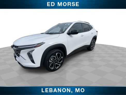 Certified 2024 Chevrolet Trax RS w/ Driver Confidence Package image 4