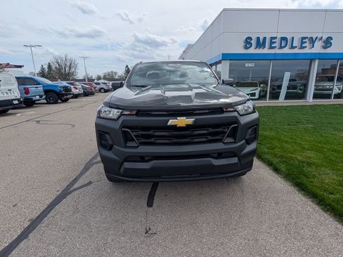 Certified 2023 Chevrolet Colorado W/T image 3