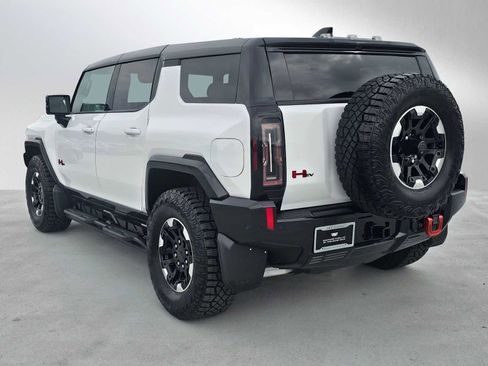 Used 2024 GMC Hummer EV 2X w/ Extreme Off-Road Package image 5