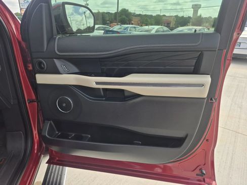 Used 2018 Ford Expedition Platinum RWD image 20