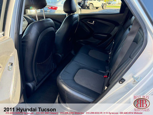 Used 2011 Hyundai Tucson GLS FWD image 12