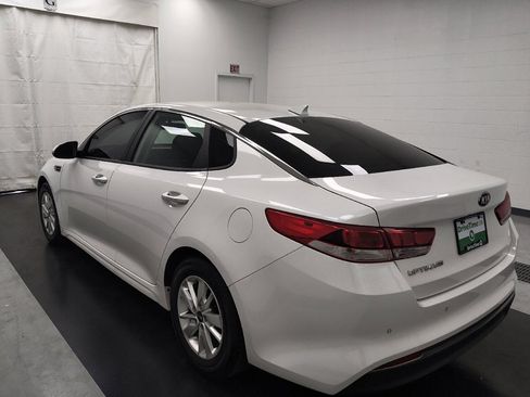 Used 2018 Kia Optima LX w/ Convenience Package FWD image 5