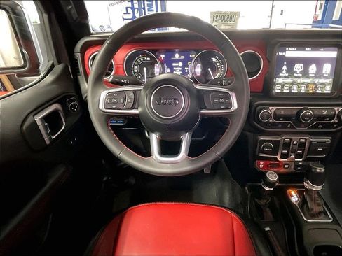 Used 2023 Jeep Wrangler Unlimited Rubicon 4xe AWD/4WD image 17