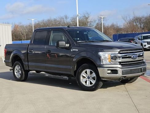 Used 2020 Ford F150 XLT image 2