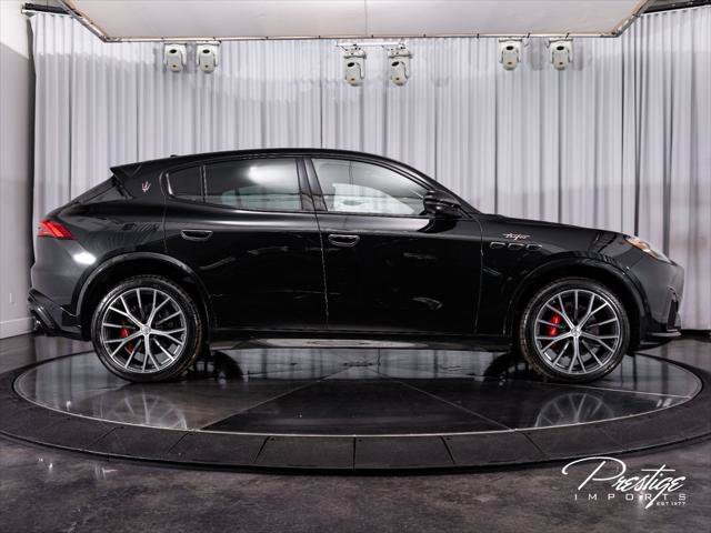 Used 2023 Maserati Grecale Trofeo AWD/4WD image 14